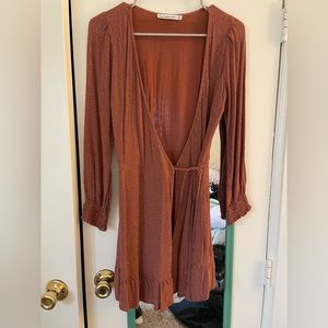 Abercrombie S petite wrap dress brown-red/rust color with polka dots